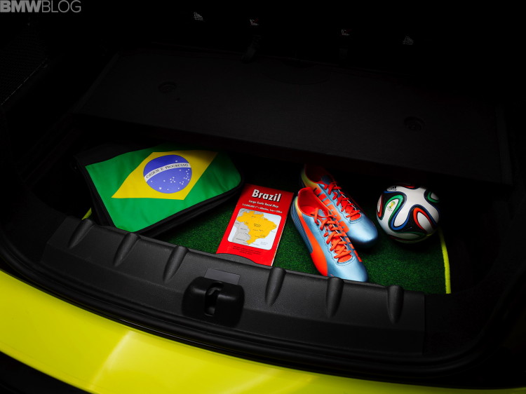 MINI Paceman GoalCooper phiên bản đặc biệt cho World Cup 2014 ở Brazil